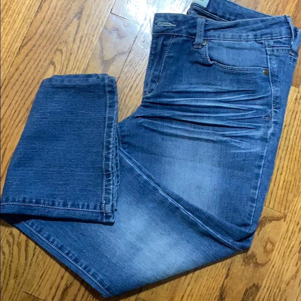 l.e.i. Ashley Lowrise Bootcut Jeans sz 9 short